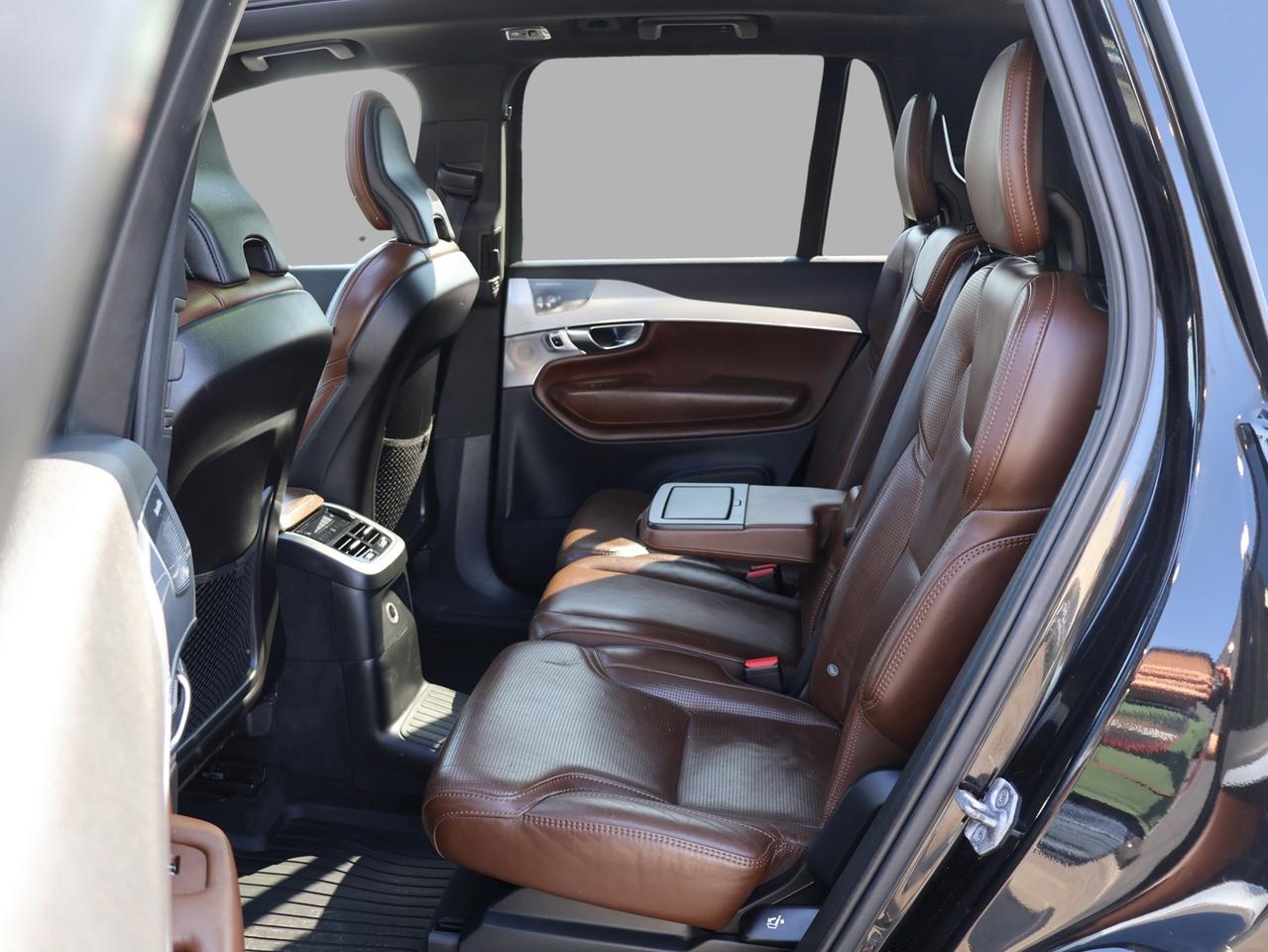 2019 Volvo XC90 T8 eAWD MOMENTUM PLUG-IN HYBRID *ACCIDENT FREE*VOLVO MAINTAIN* CAMERA NAV BLUETOOTH LEATHER HEATED SEATS PANO ROOF CRUISE ALLOYS Photo