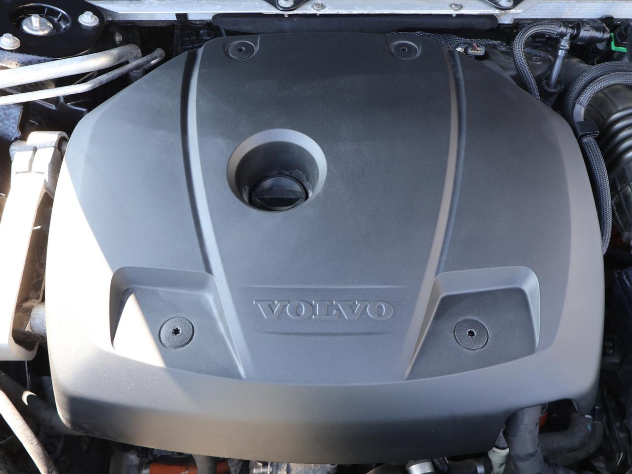 2019 Volvo XC90 T8 eAWD MOMENTUM PLUG-IN HYBRID *ACCIDENT FREE*VOLVO MAINTAIN* CAMERA NAV BLUETOOTH LEATHER HEATED SEATS PANO ROOF CRUISE ALLOYS Photo