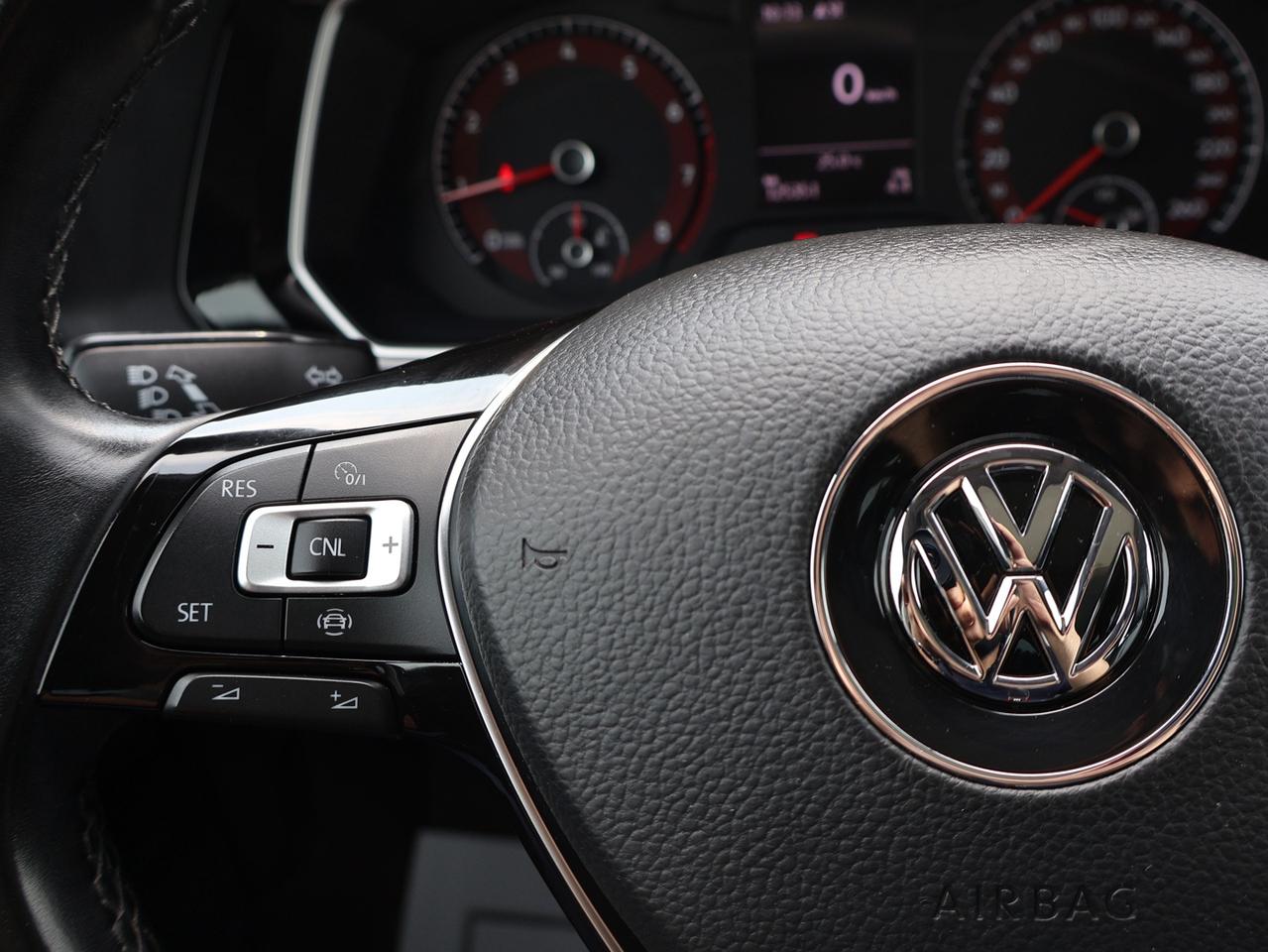 2019 Volkswagen Jetta 1.4T HIGHLINE 6SPEED CERTIFIED 6SP MANUAL *ACCIDENT FREE* CAMERA BLUETOOTH LEATHER HEATED SEATS SUNROOF CRUISE ALLOYS Photo
