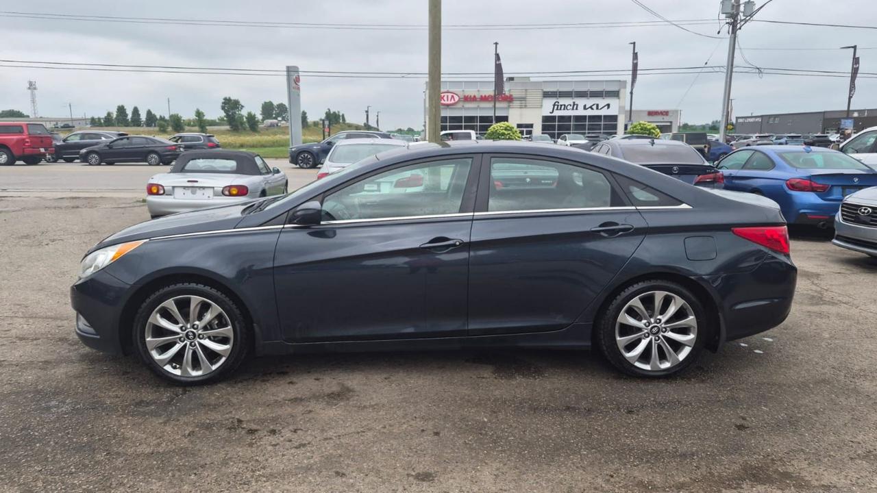 2013 Hyundai Sonata SE, WHEELS, LEATHER, AUTO, LOADED, CERTIFIED Photo