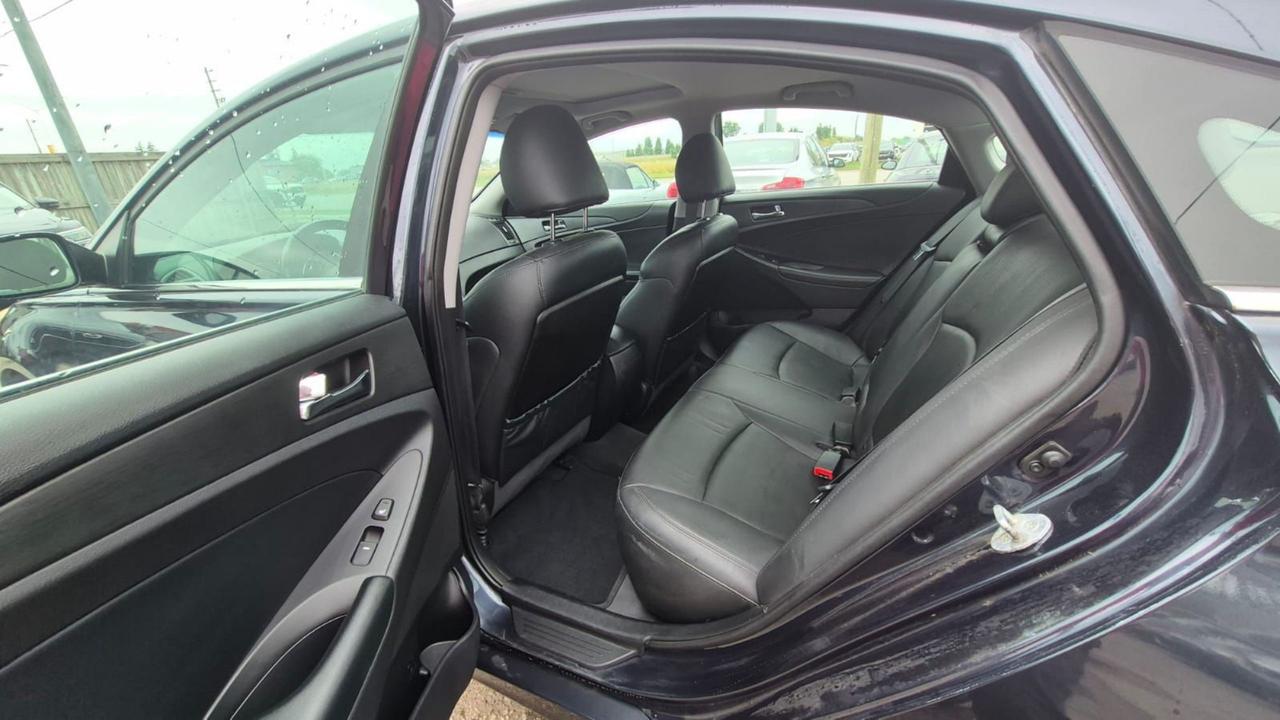 2013 Hyundai Sonata SE, WHEELS, LEATHER, AUTO, LOADED, CERTIFIED Photo