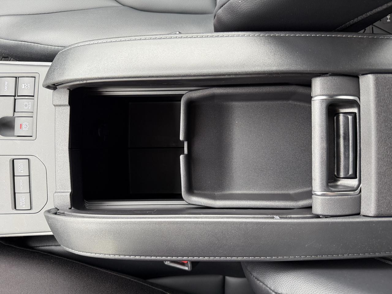 2026 Toyota Highlander XLE Photo
