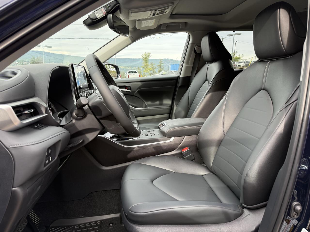 2026 Toyota Highlander XLE Photo