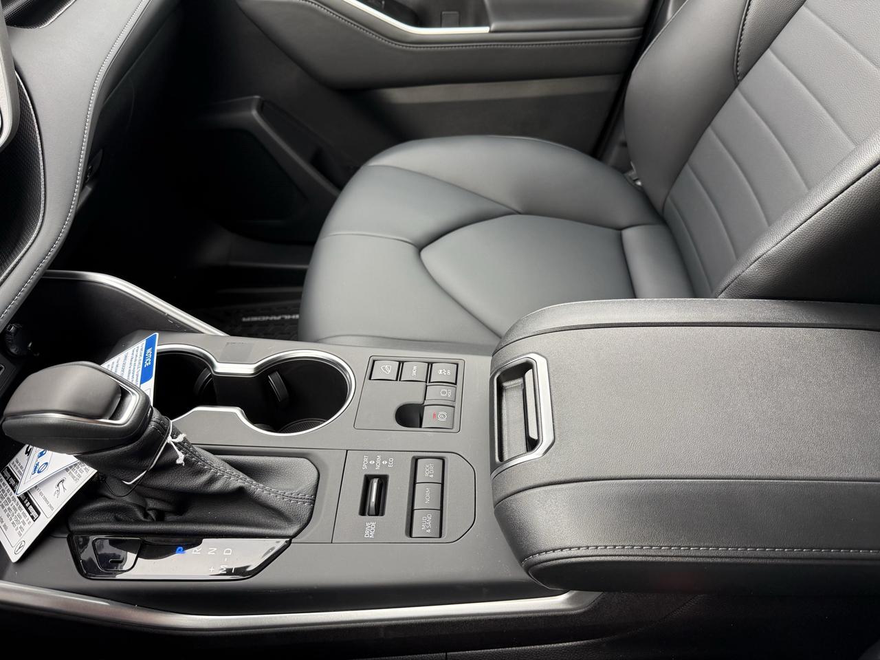 2026 Toyota Highlander XLE Photo