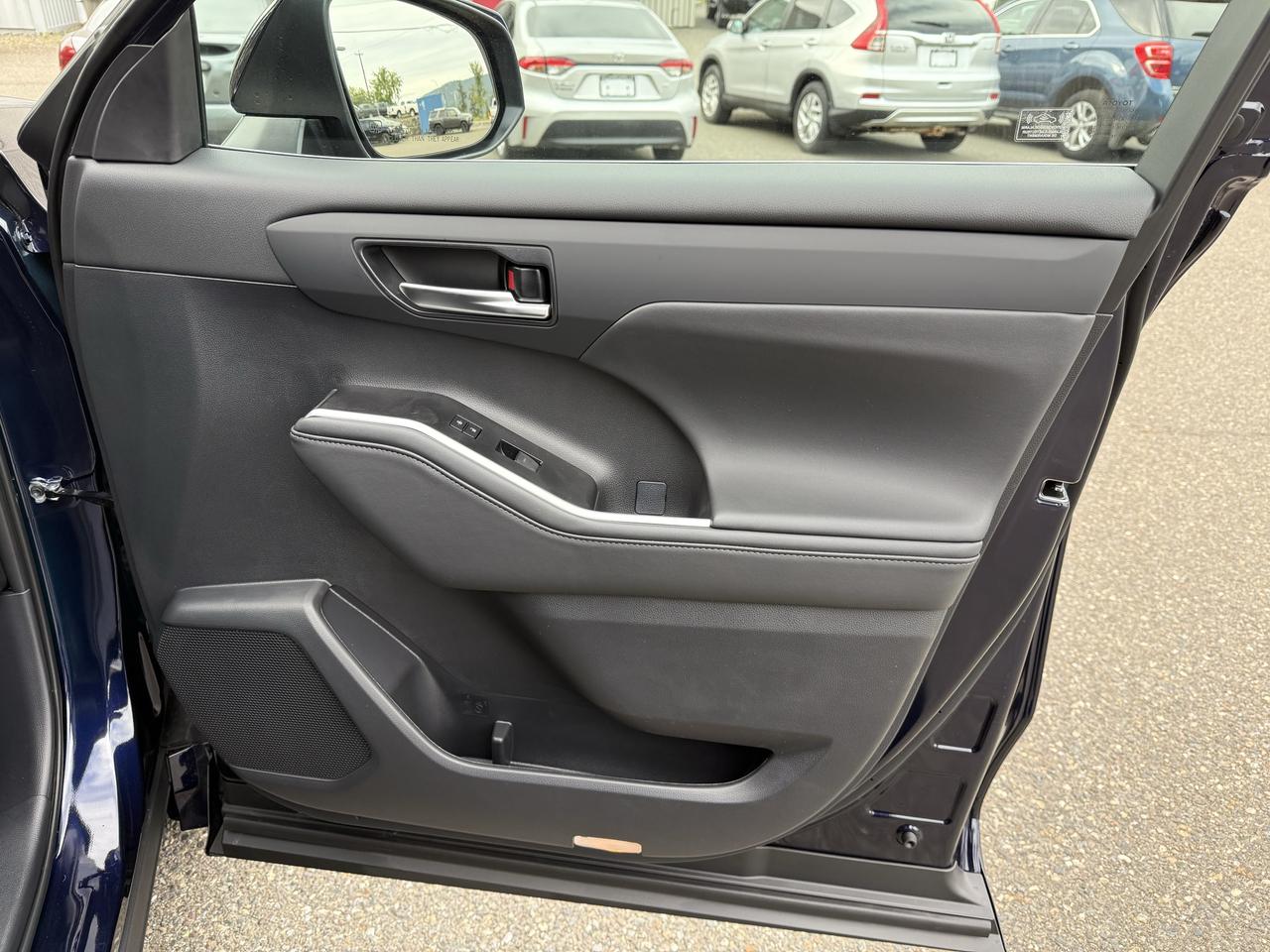2026 Toyota Highlander XLE Photo