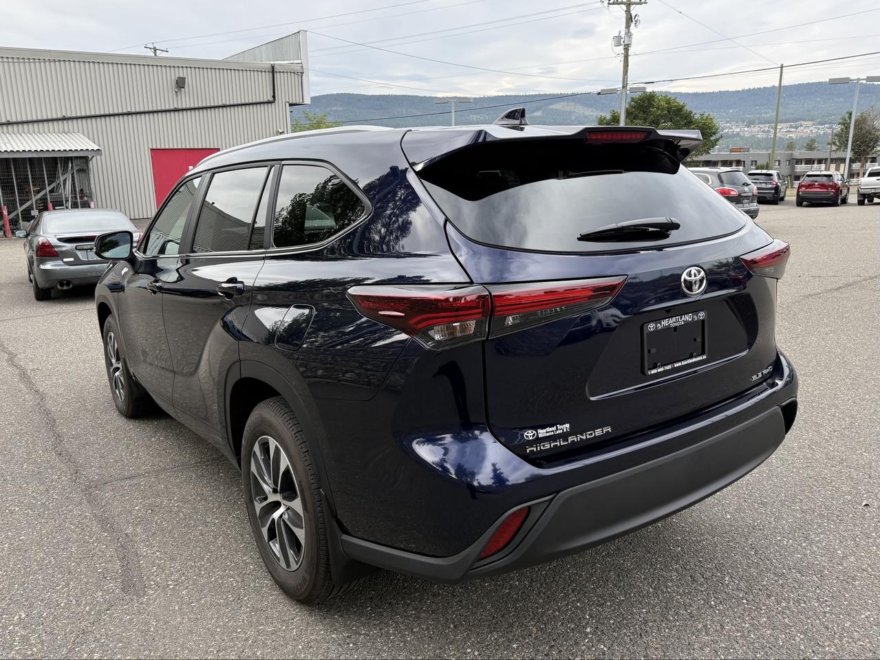 2026 Toyota Highlander XLE Photo