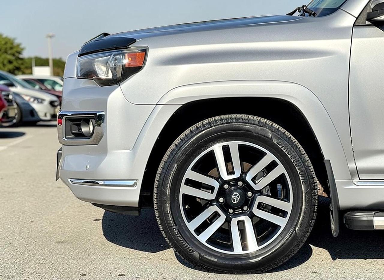 2016 Toyota 4Runner 4WD 4DR V6 SR5 Photo