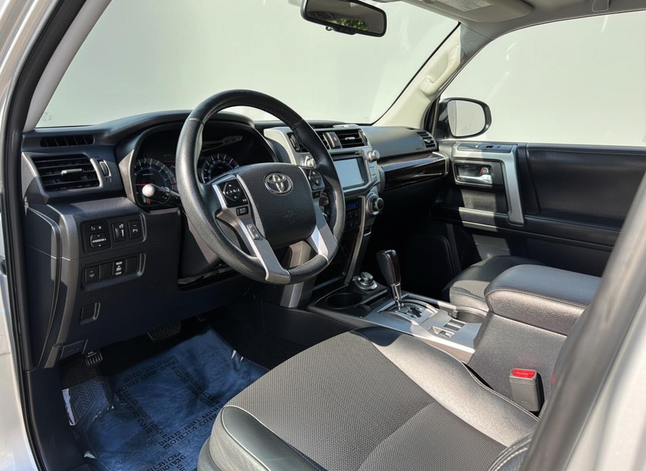 2016 Toyota 4Runner 4WD 4DR V6 SR5 Photo