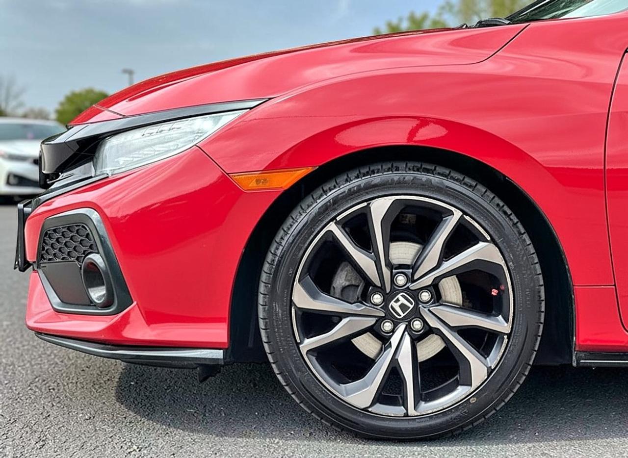 2018 Honda Civic Sport Touring Photo