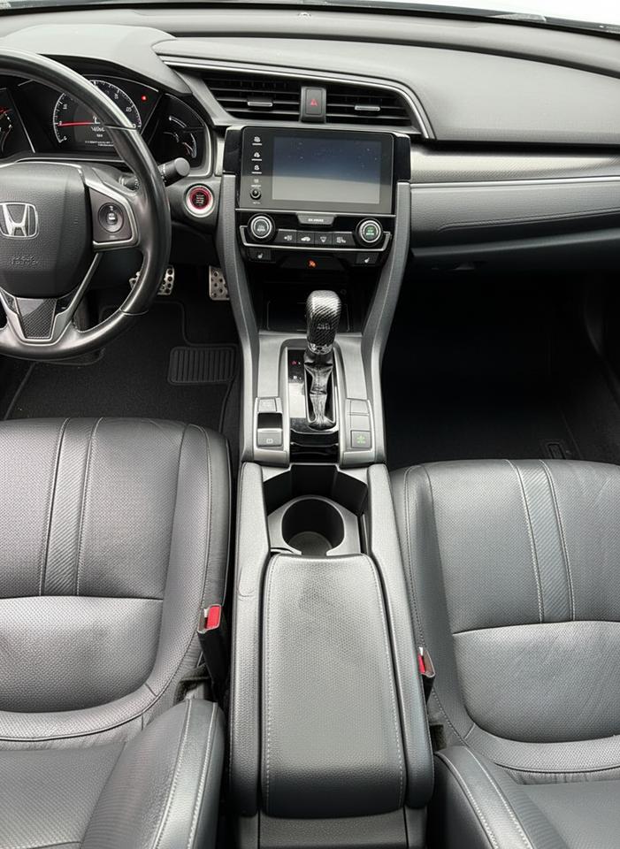 2018 Honda Civic Sport Touring Photo