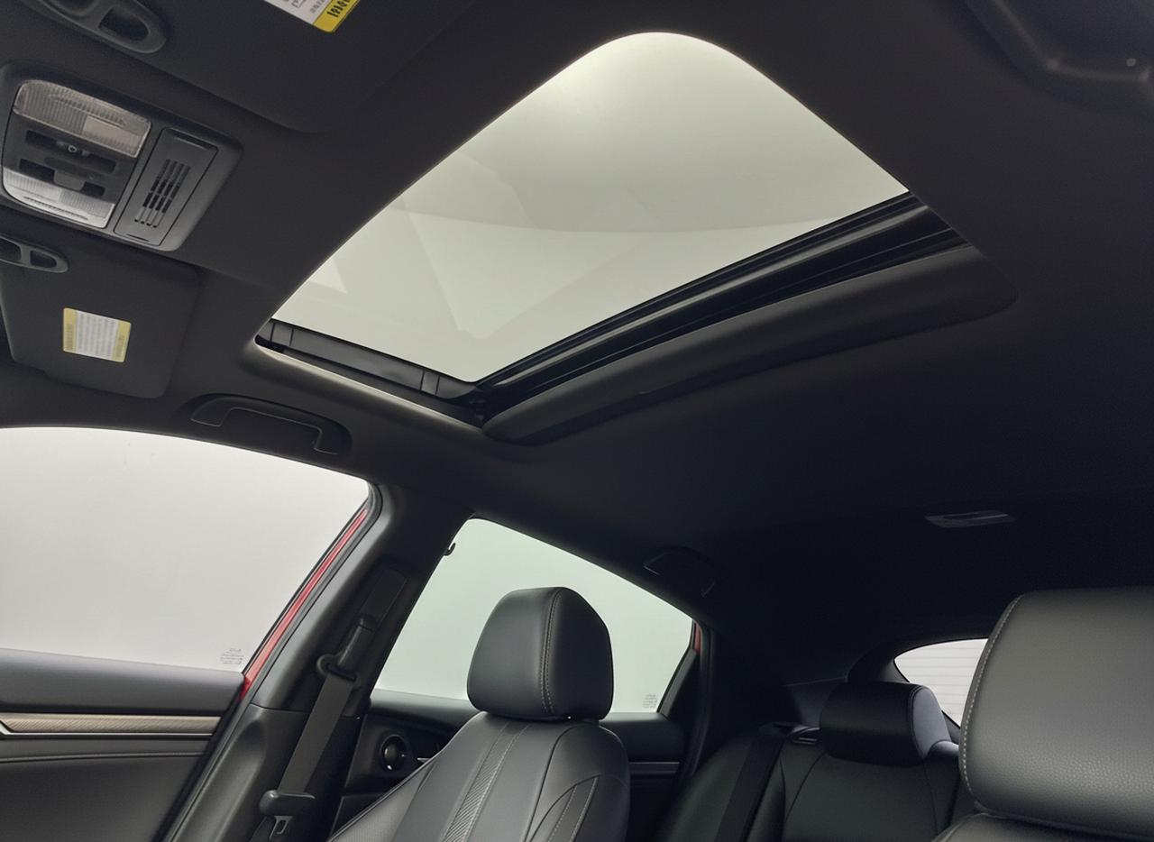 2018 Honda Civic Sport Touring Photo