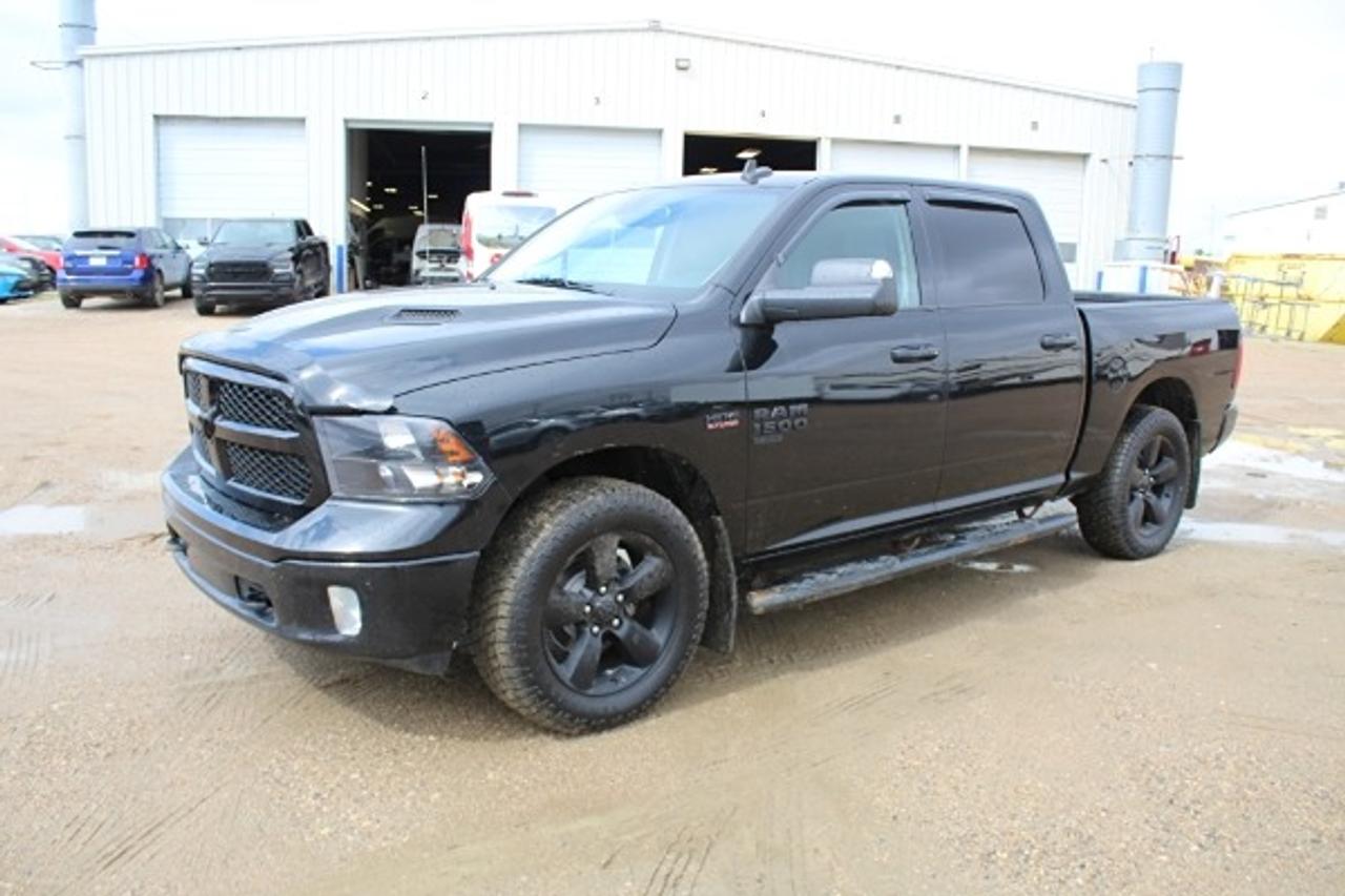2021 Dodge Ram 1500 SLT Classic w/Htd cloth, NAV, BUC - Photo #1