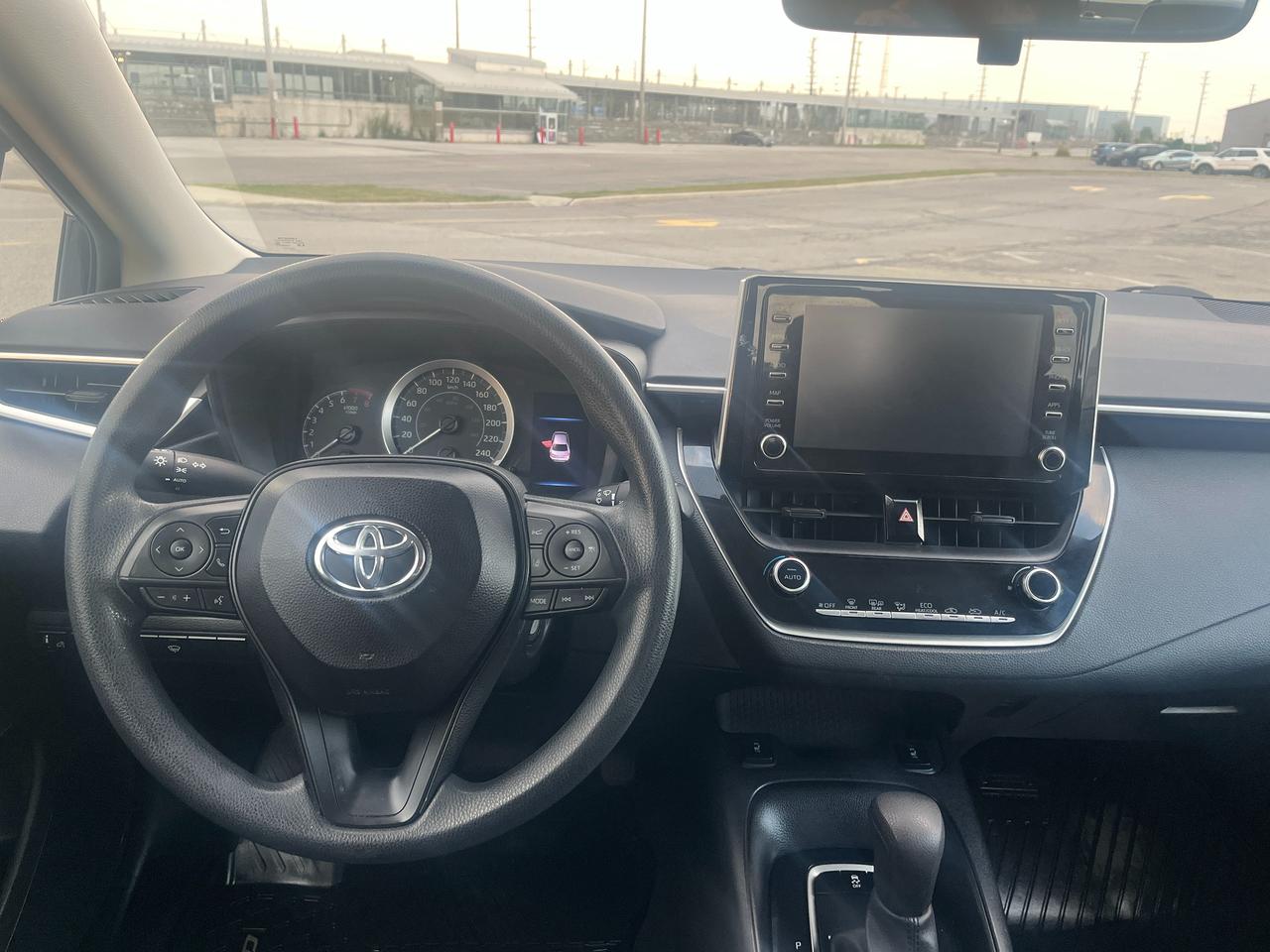 2020 Toyota Corolla LE CVT Photo