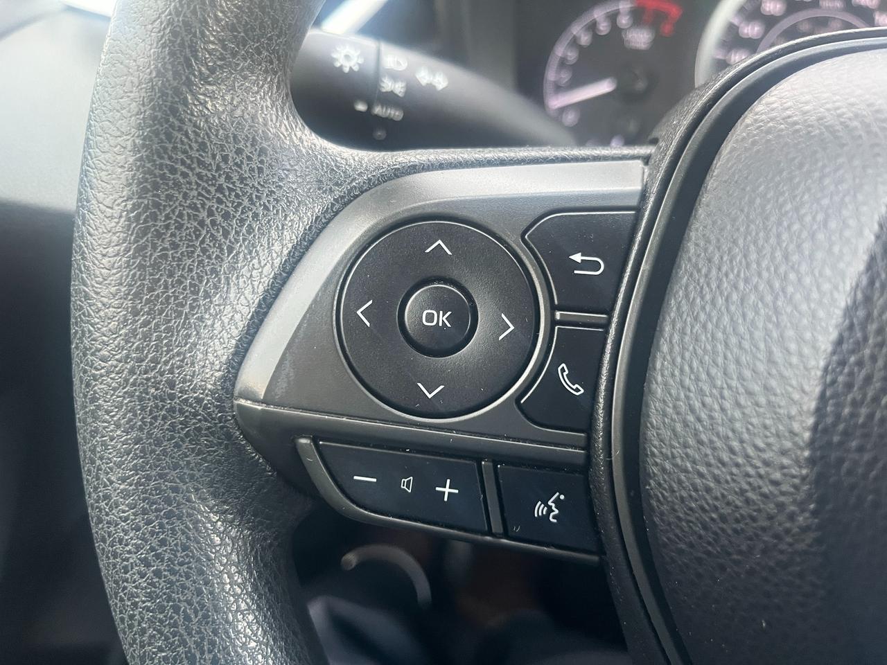 2020 Toyota Corolla LE CVT Photo