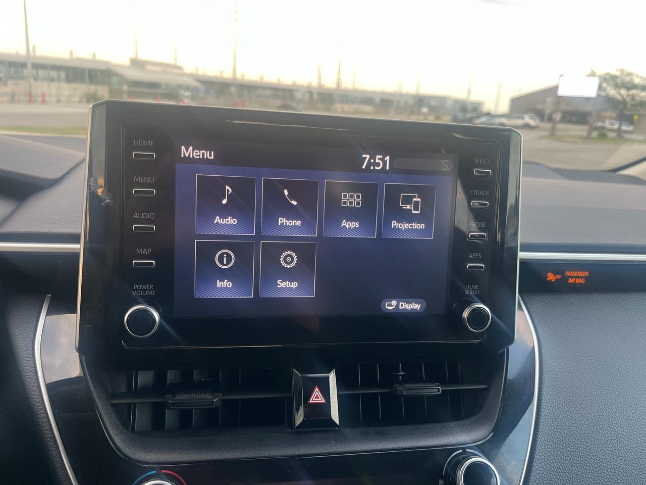 2020 Toyota Corolla LE CVT Photo