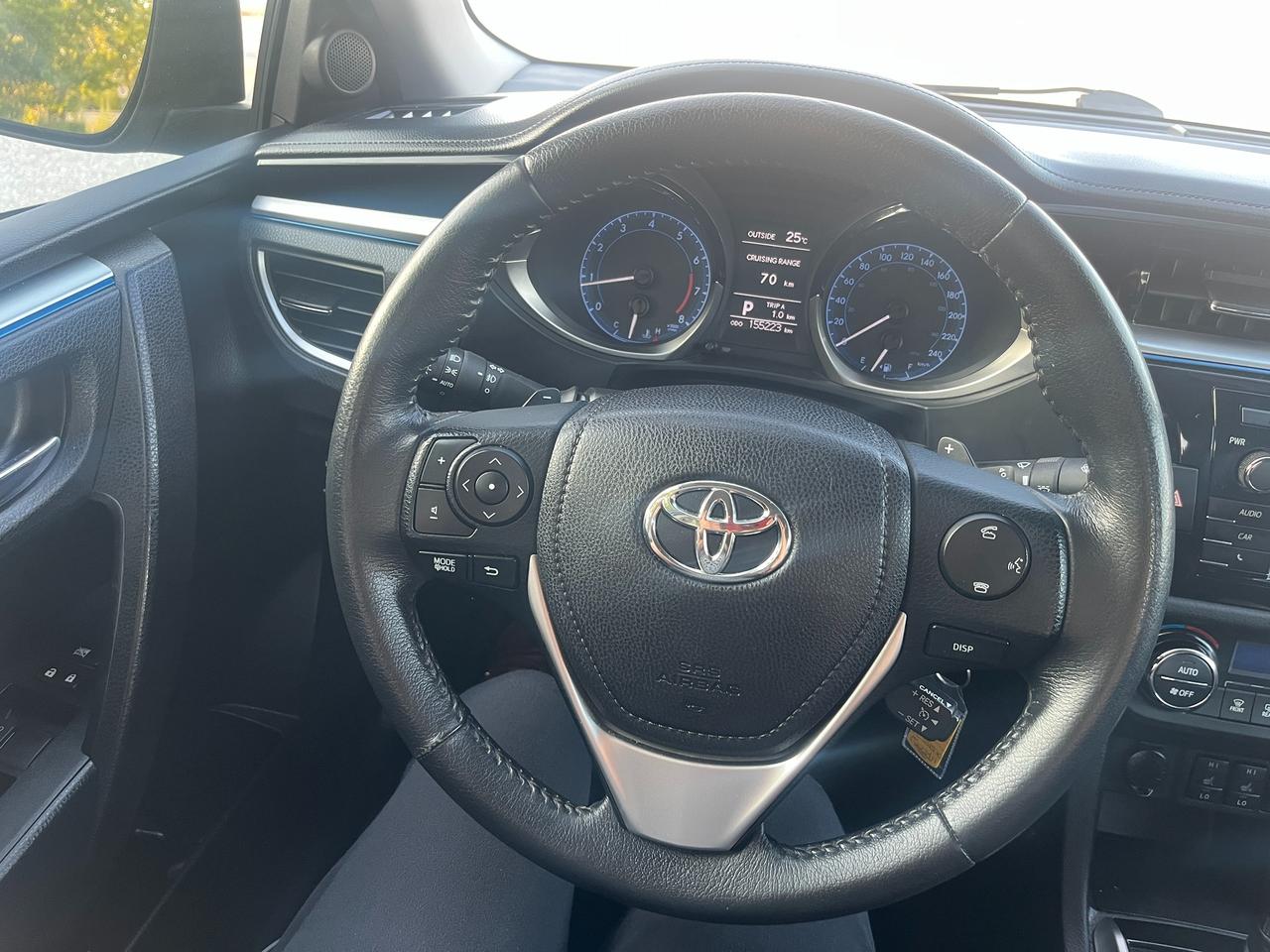 2015 Toyota Corolla 4dr Sdn CVT S Photo