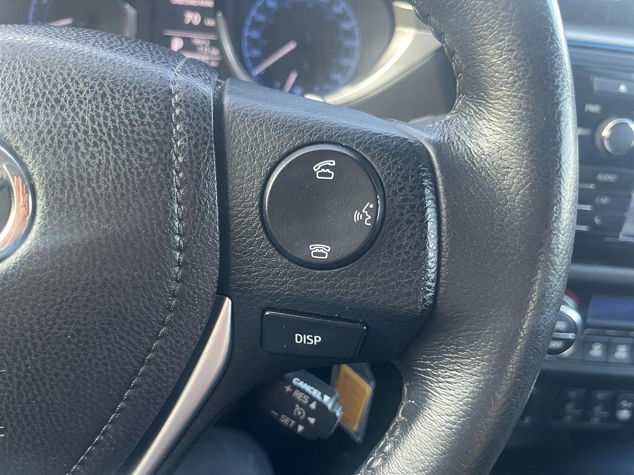 2015 Toyota Corolla 4dr Sdn CVT S Photo