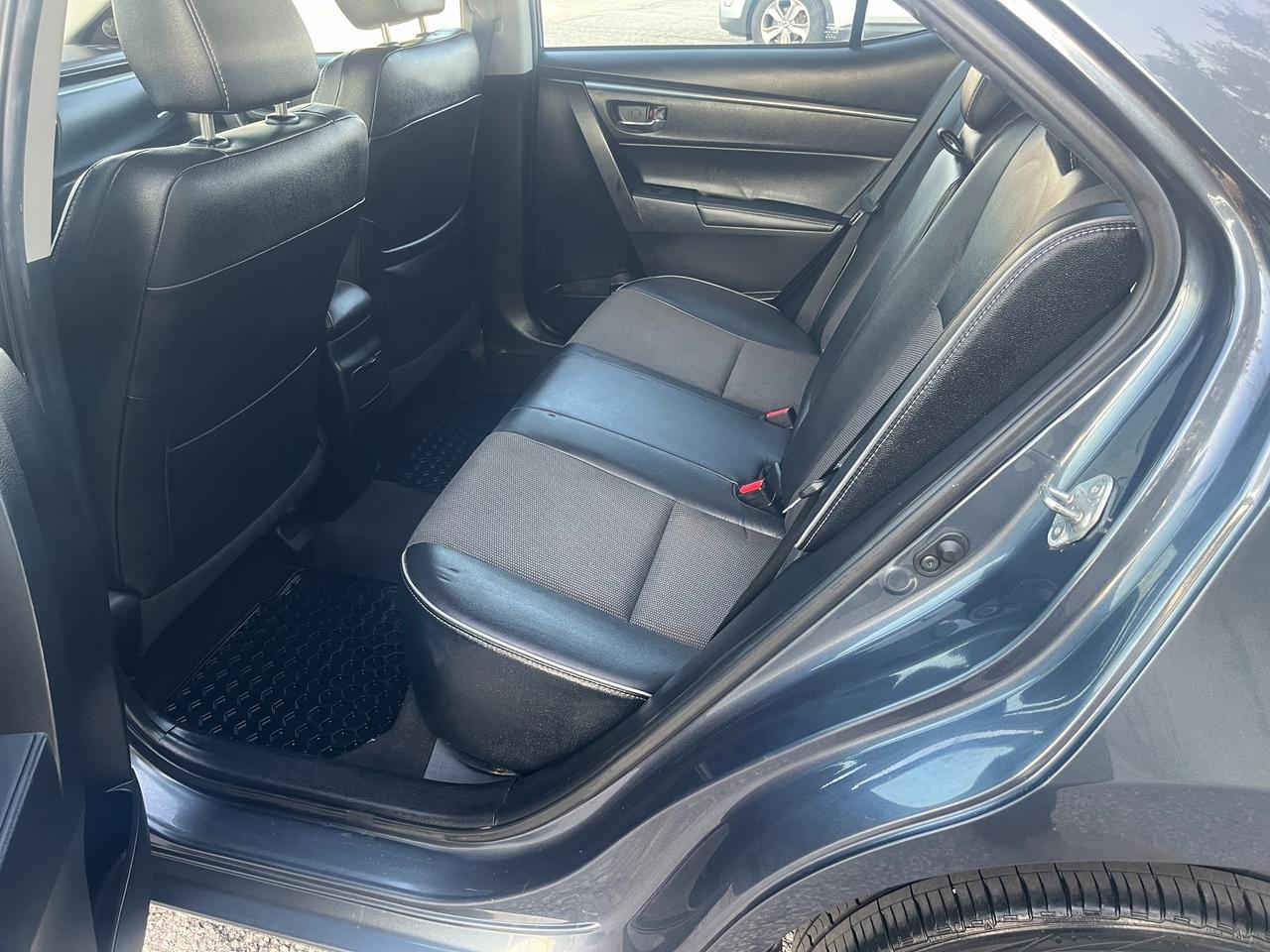 2015 Toyota Corolla 4dr Sdn CVT S Photo