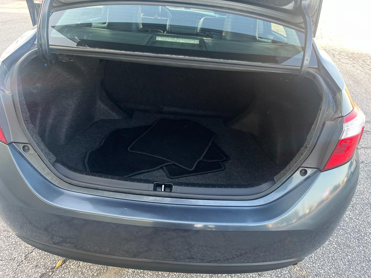2015 Toyota Corolla 4dr Sdn CVT S Photo