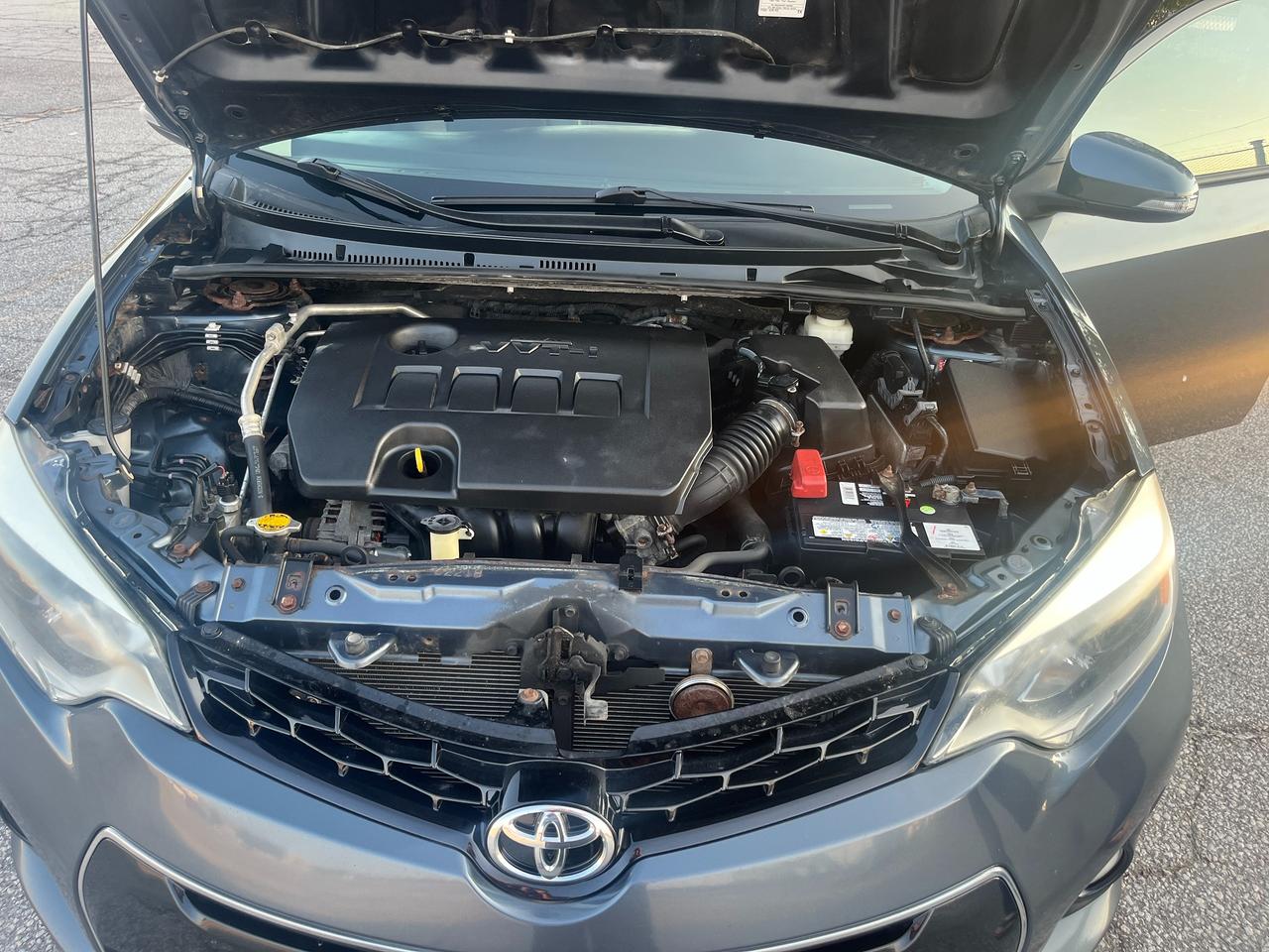 2015 Toyota Corolla 4dr Sdn CVT S Photo