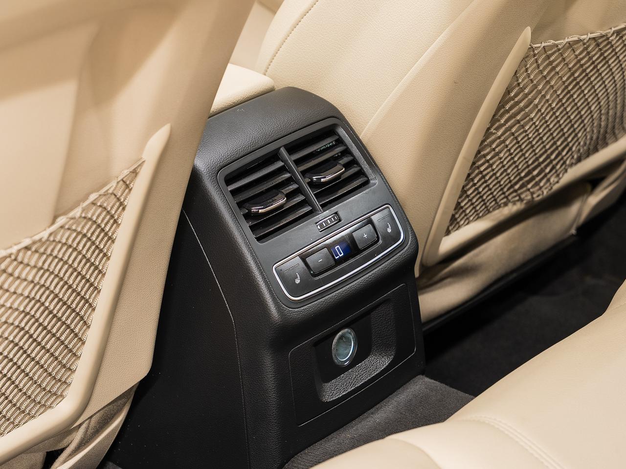 2019 Audi A4 TECHNIK AWD | Nav | Leather | Sunroof | CarPlay