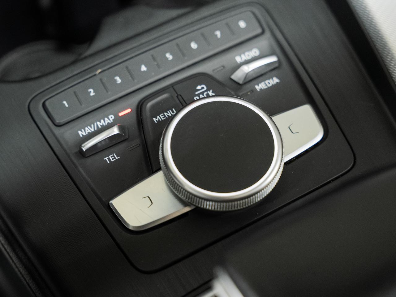 2019 Audi A4 TECHNIK AWD | Nav | Leather | Sunroof | CarPlay