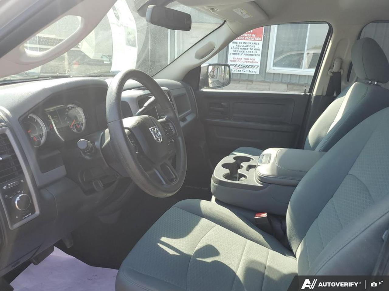 2017 RAM 1500 4WD QUAD CAB 140.5" ST Photo