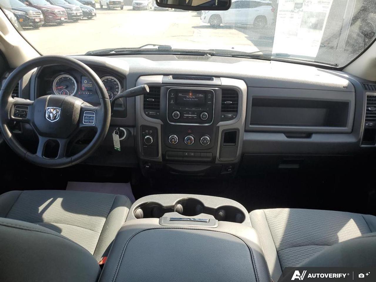 2017 RAM 1500 4WD QUAD CAB 140.5" ST Photo