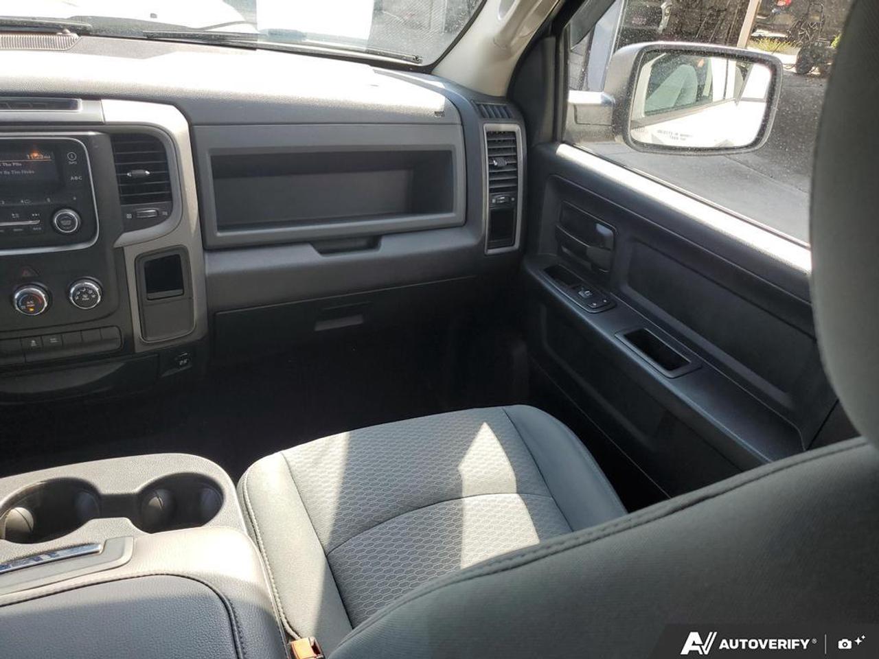 2017 RAM 1500 4WD QUAD CAB 140.5" ST Photo