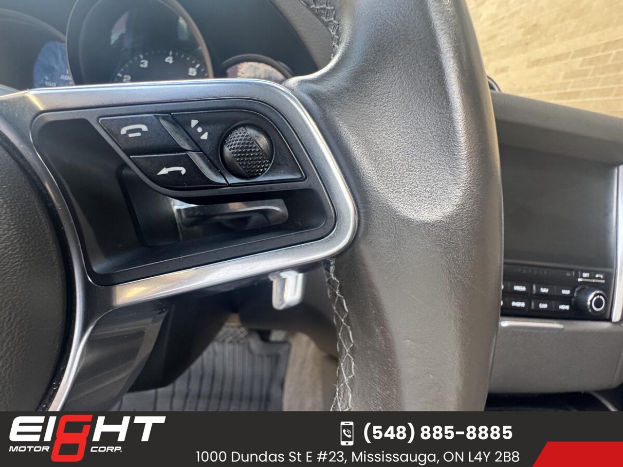 2018 Porsche Macan AWD Photo
