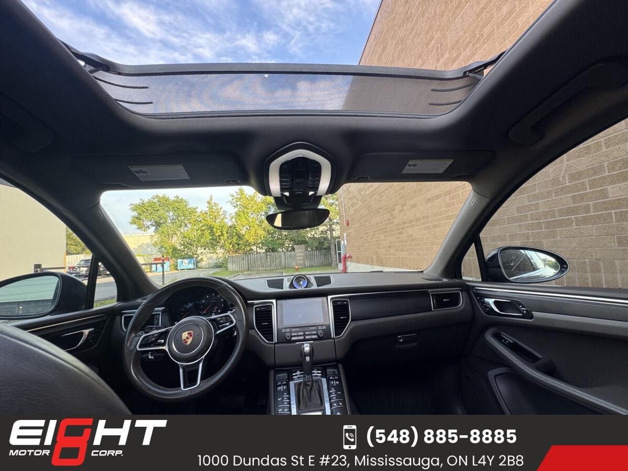 2018 Porsche Macan AWD Photo