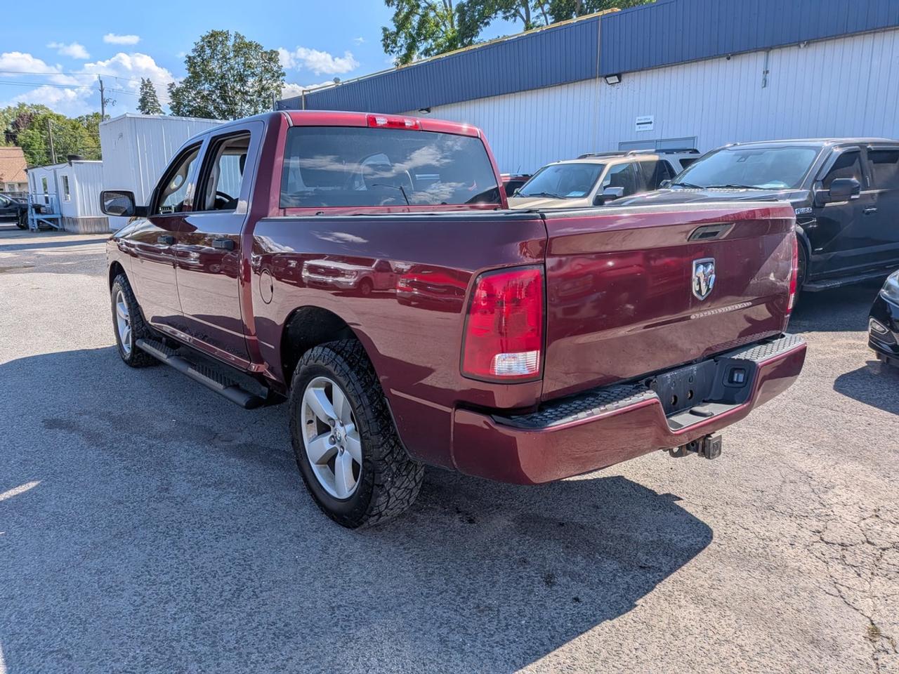 2021 RAM 1500 Classic EXPRESS CREW CAB SHORT BED Photo