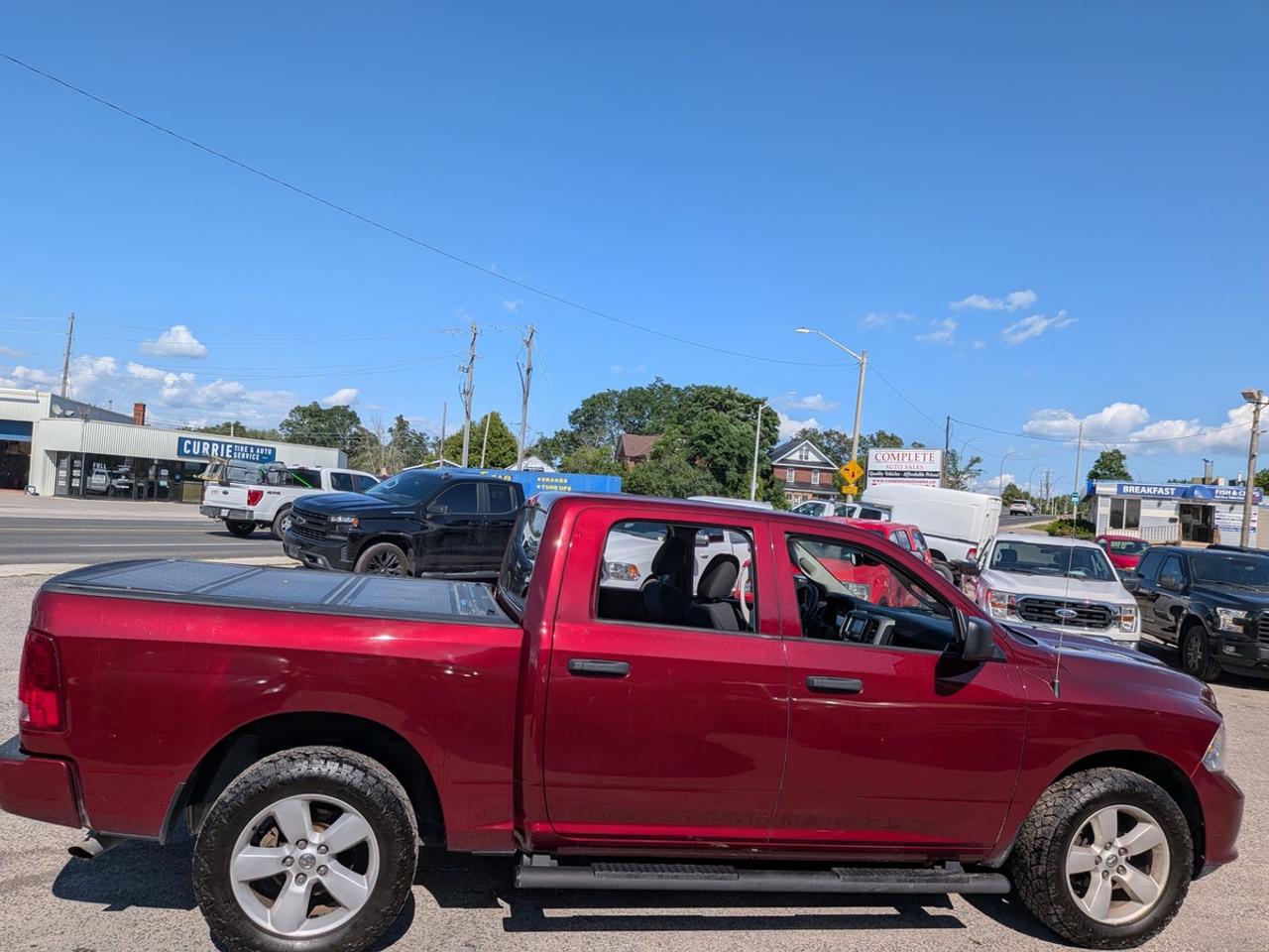 2021 RAM 1500 Classic EXPRESS CREW CAB SHORT BED Photo