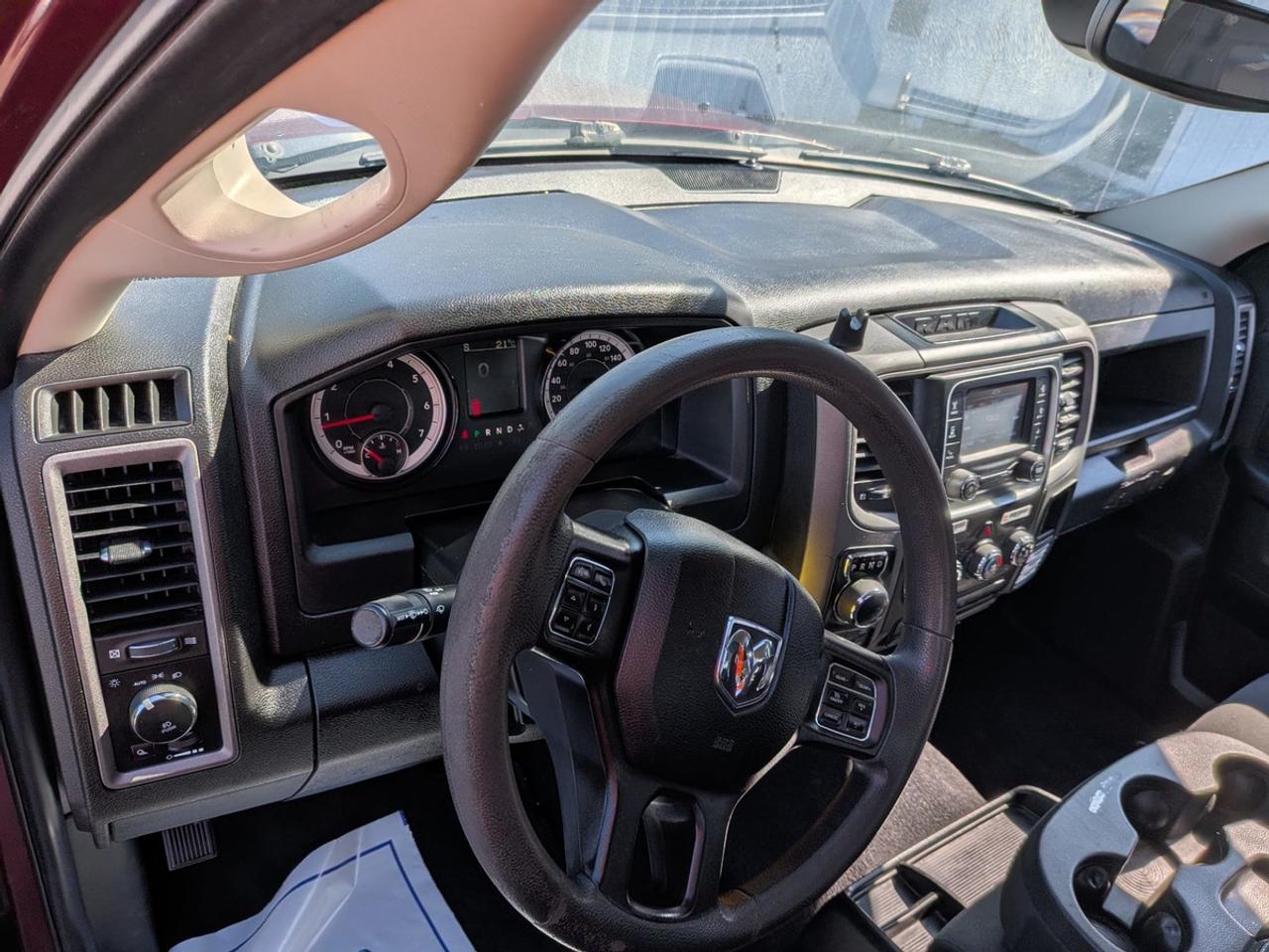2021 RAM 1500 Classic EXPRESS CREW CAB SHORT BED Photo