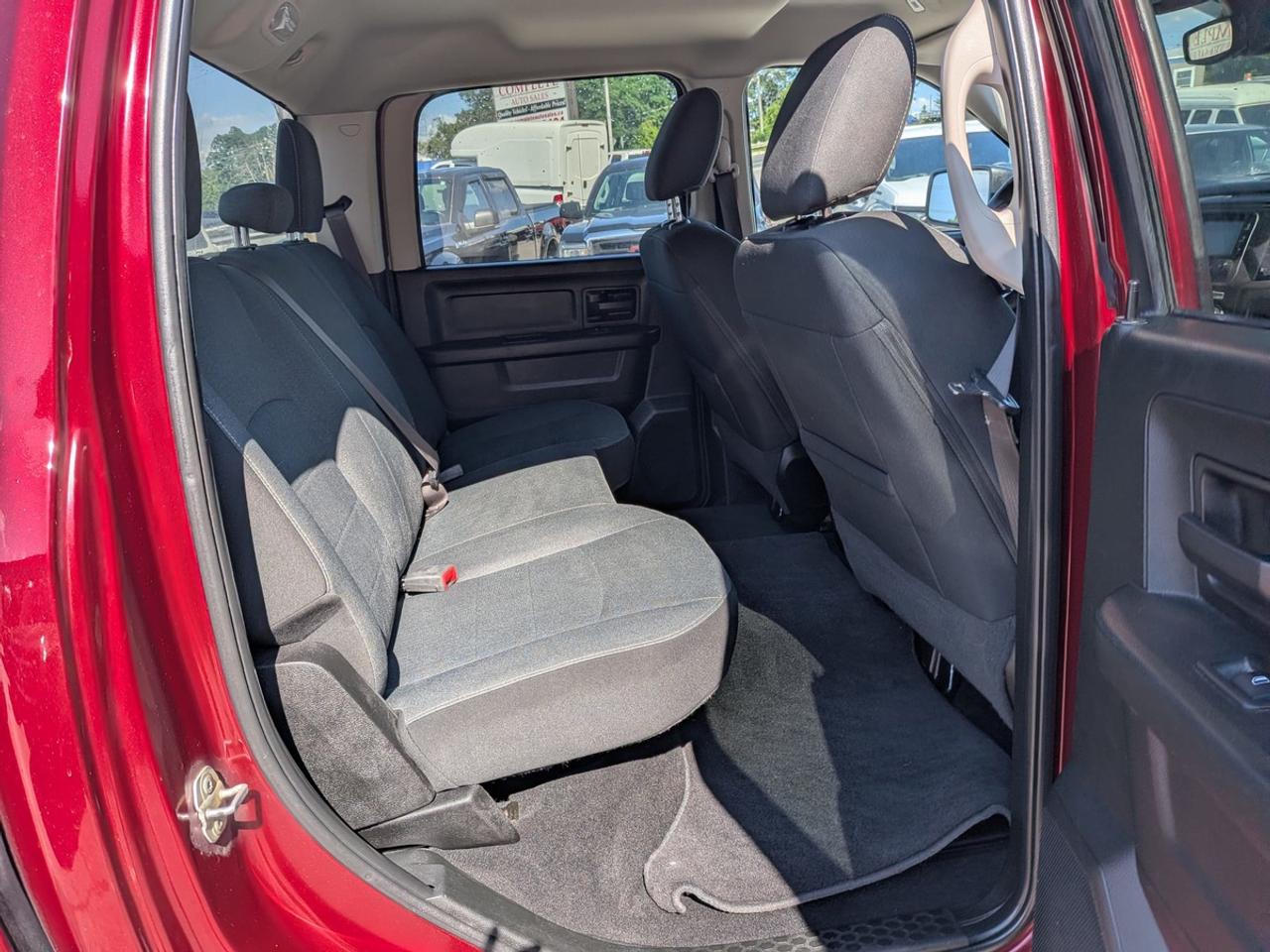 2021 RAM 1500 Classic EXPRESS CREW CAB SHORT BED Photo