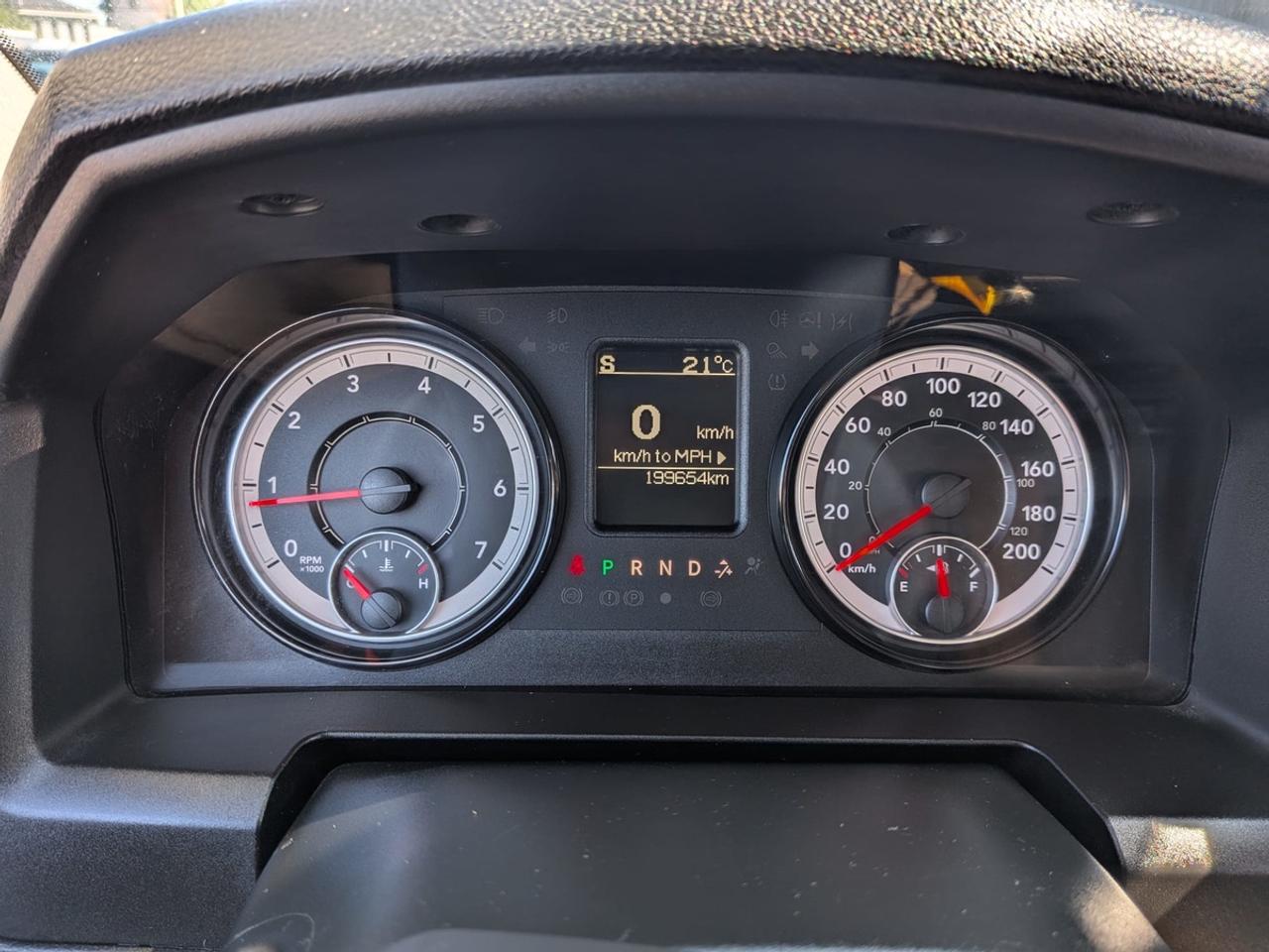 2021 RAM 1500 Classic EXPRESS CREW CAB SHORT BED Photo