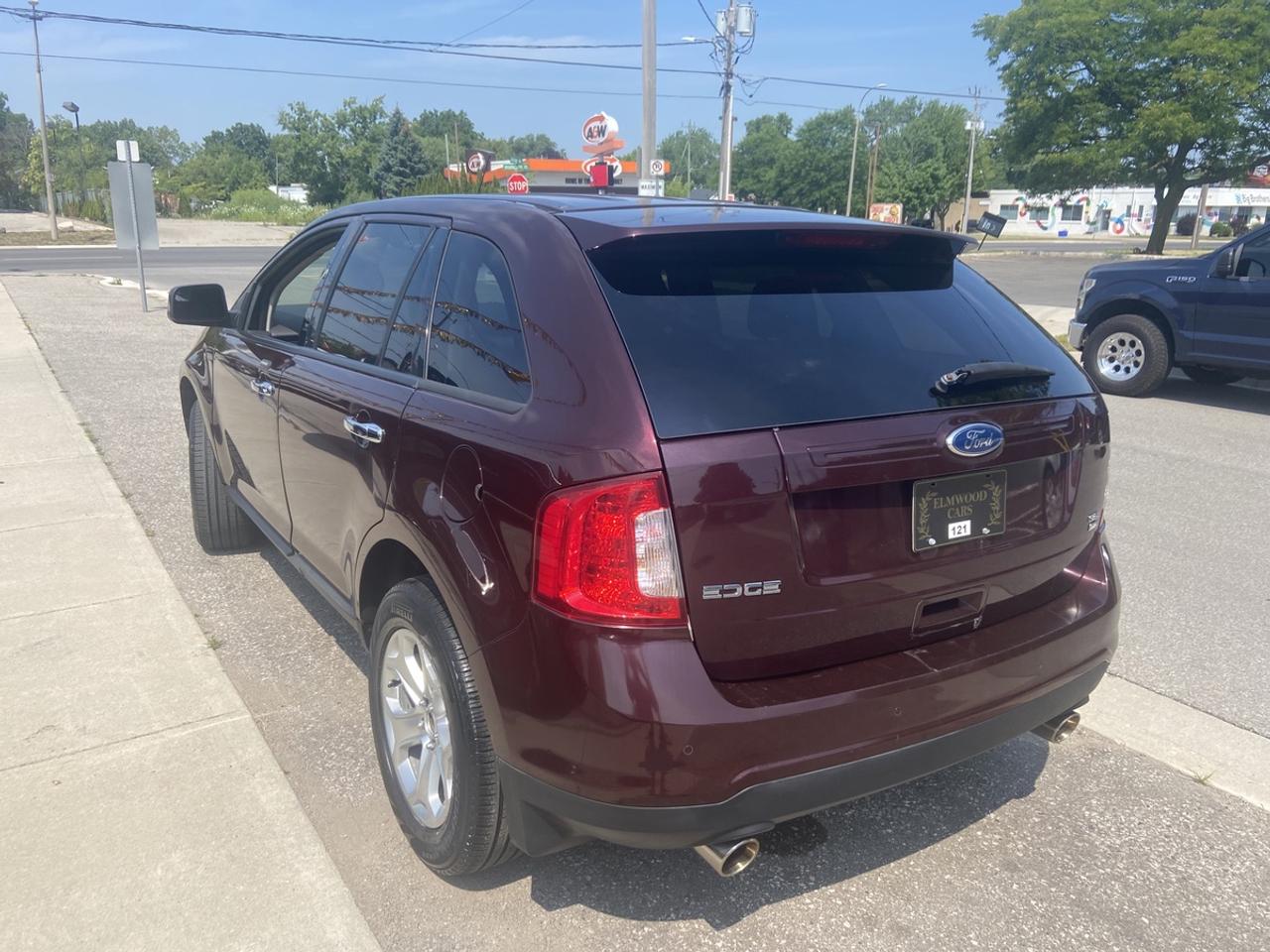 2011 Ford Edge SEL Photo