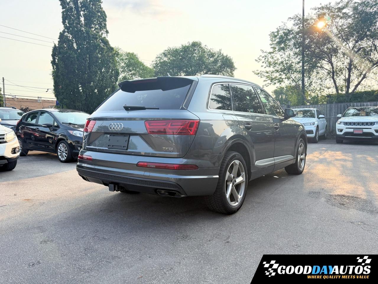 2018 Audi Q7 Technik S-LINE ONE OWNER CLEAN CARFAX DRIVER ASST Photo