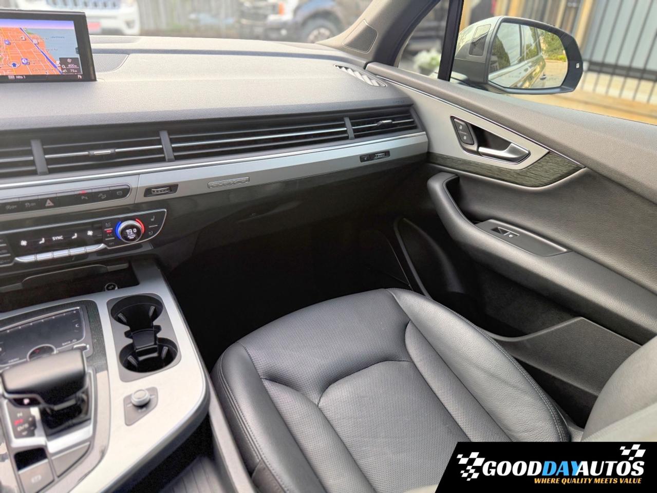 2018 Audi Q7 Technik S-LINE ONE OWNER CLEAN CARFAX DRIVER ASST Photo