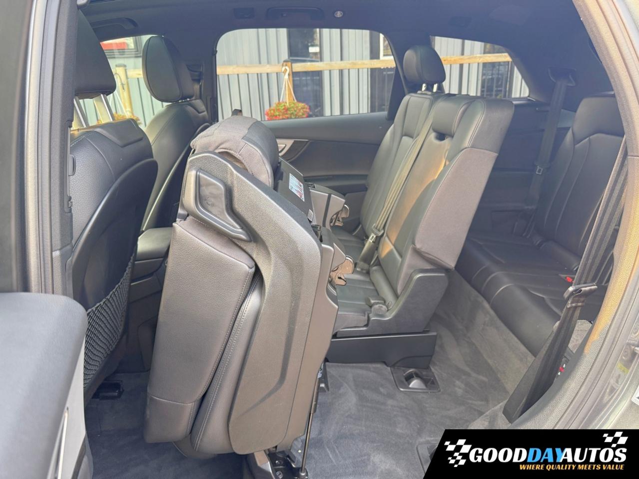 2018 Audi Q7 Technik S-LINE ONE OWNER CLEAN CARFAX DRIVER ASST Photo