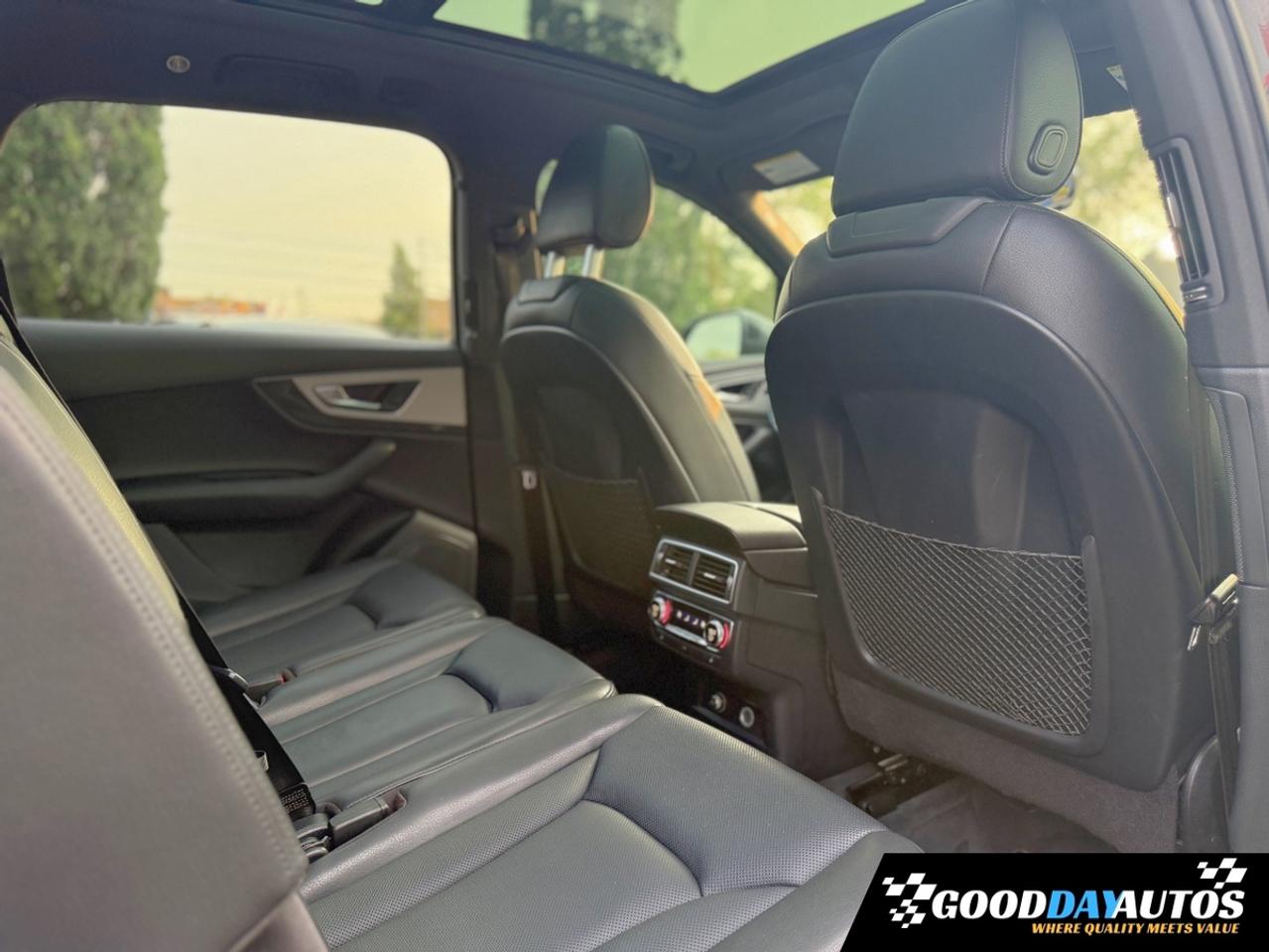 2018 Audi Q7 Technik S-LINE ONE OWNER CLEAN CARFAX DRIVER ASST Photo