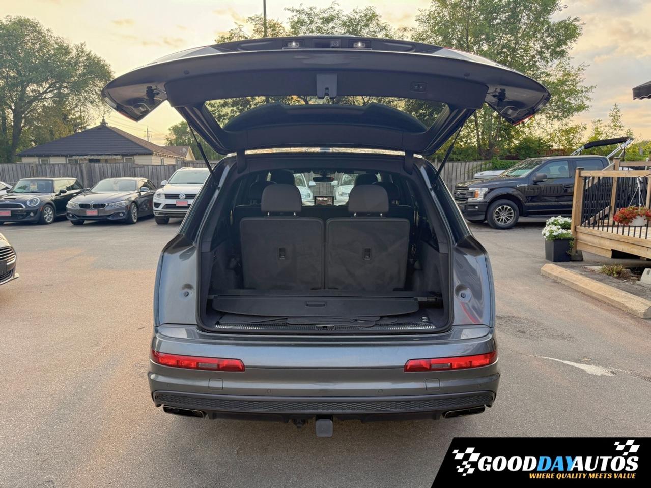 2018 Audi Q7 Technik S-LINE ONE OWNER CLEAN CARFAX DRIVER ASST Photo