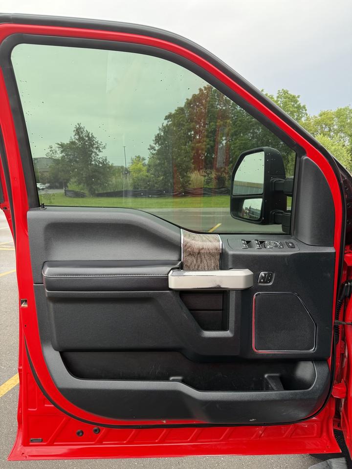 2018 Ford F-350 Lariat Photo