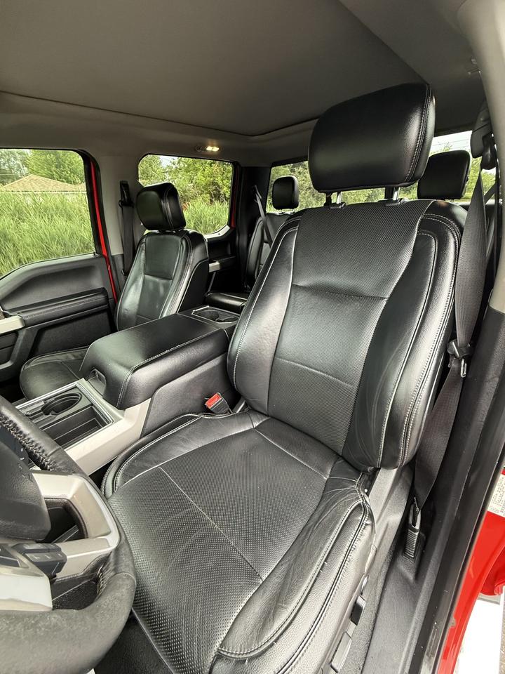 2018 Ford F-350 Lariat Photo