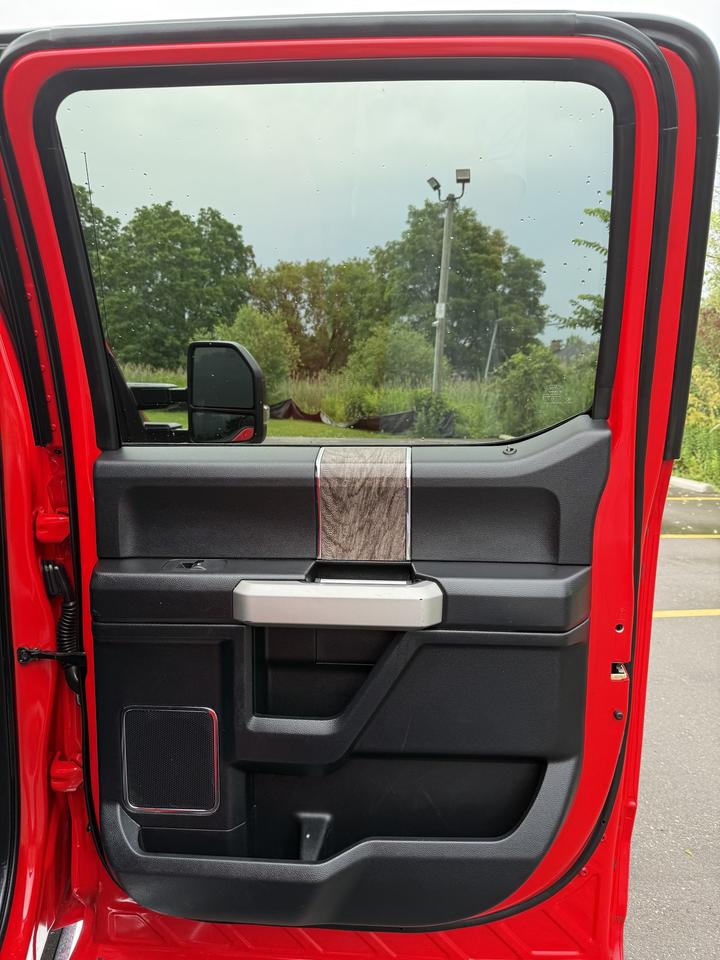 2018 Ford F-350 Lariat Photo