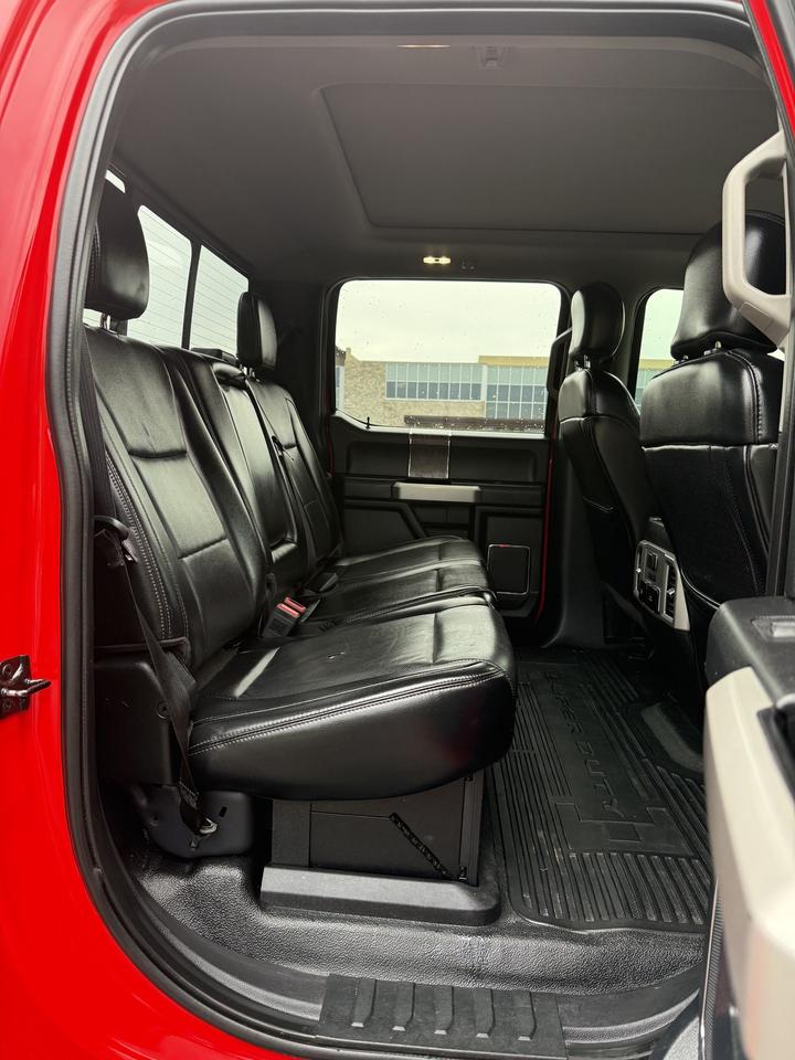 2018 Ford F-350 Lariat Photo