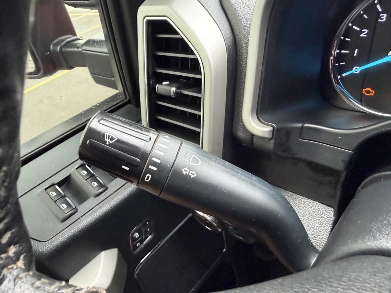 2018 Ford F-350 Lariat Photo