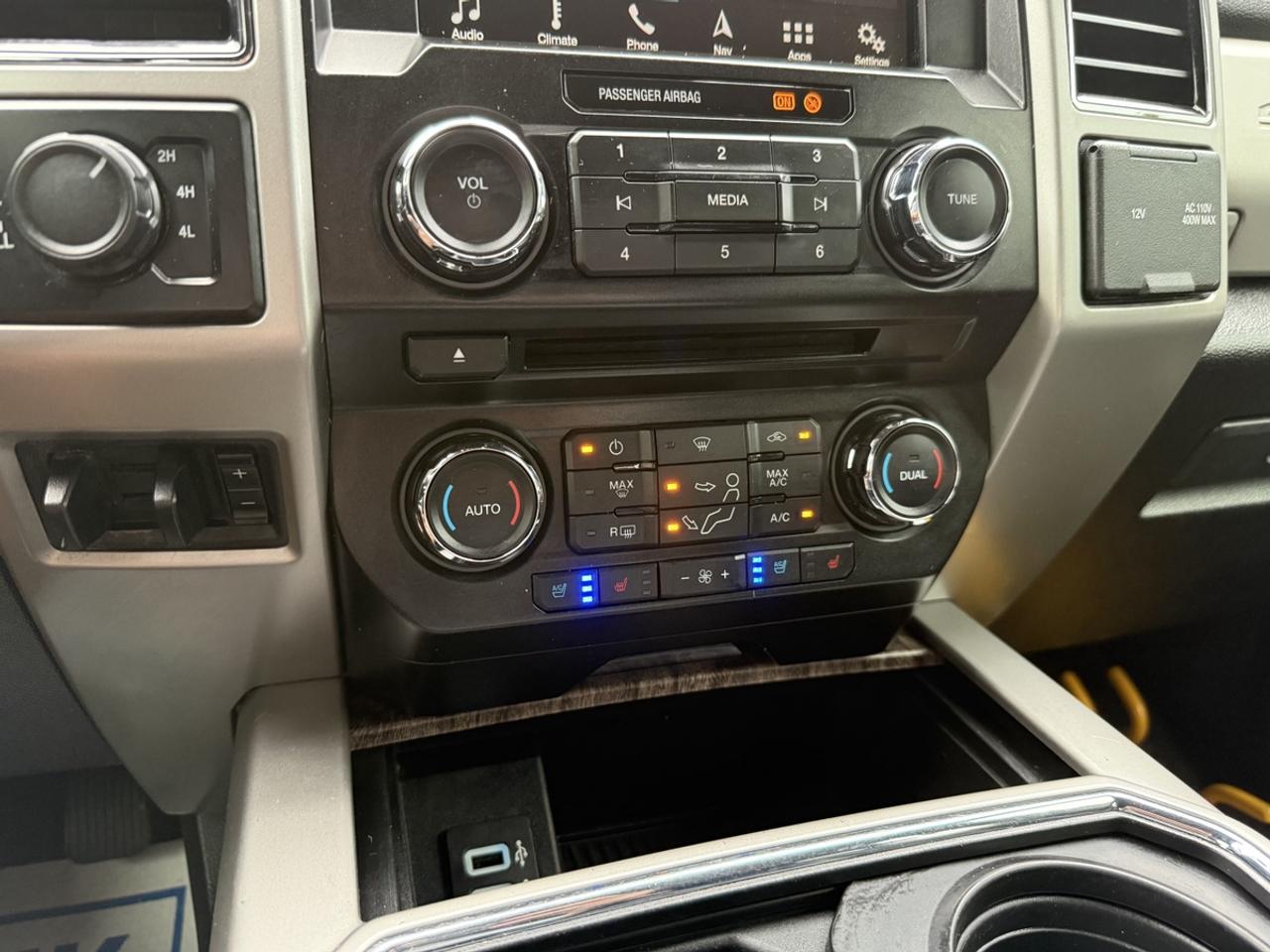 2018 Ford F-350 Lariat Photo