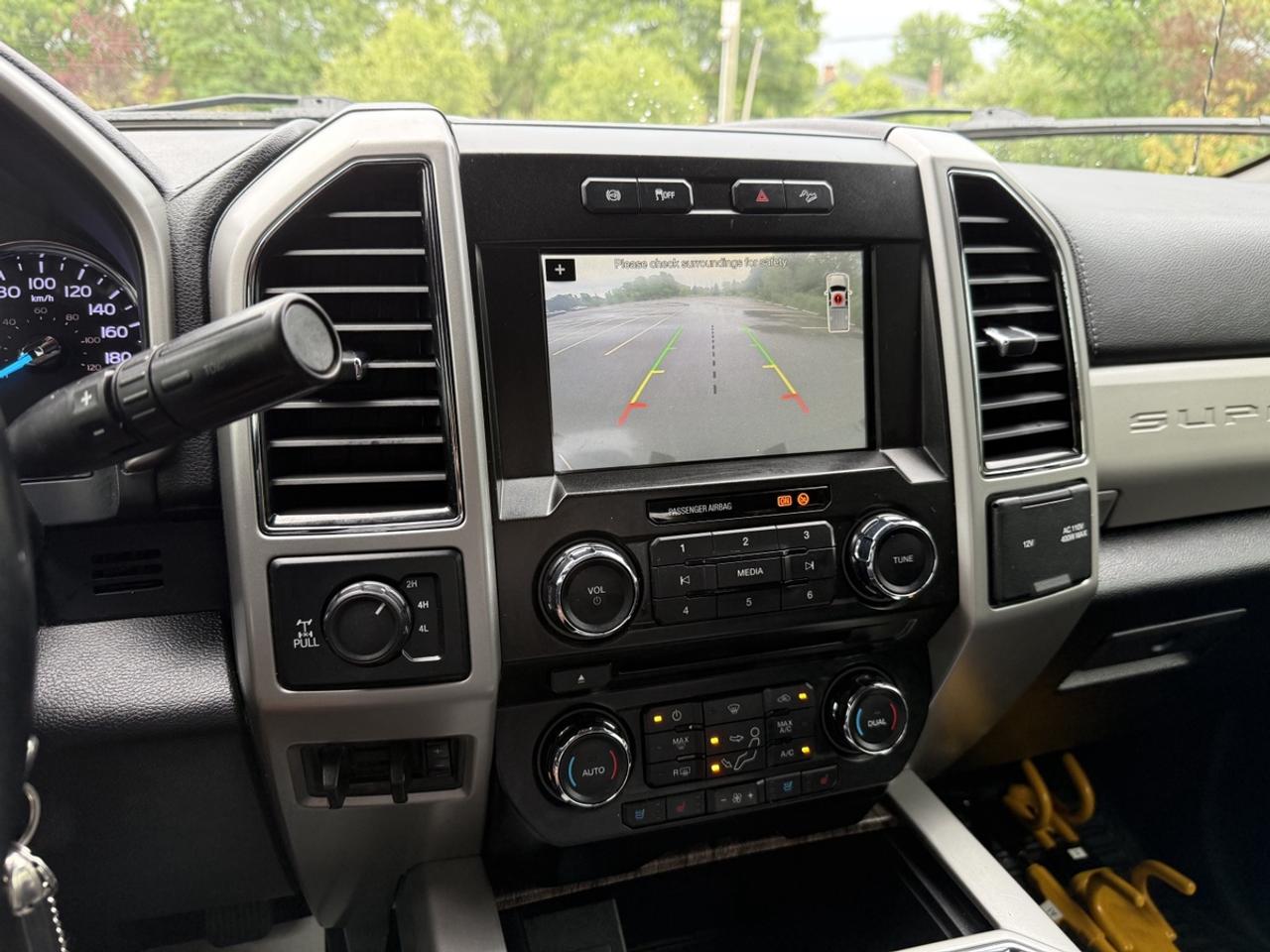 2018 Ford F-350 Lariat Photo