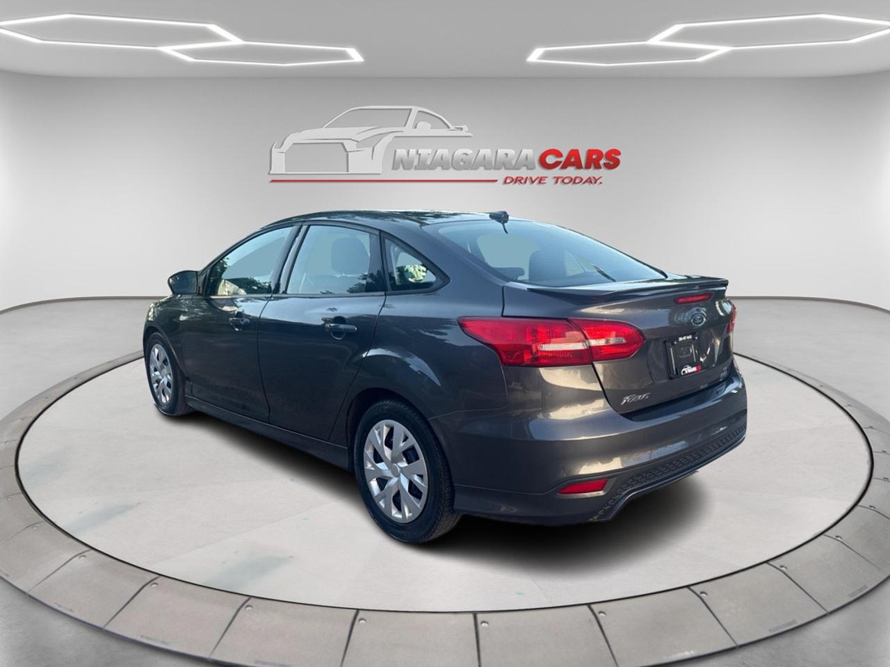 2015 Ford Focus SE Photo